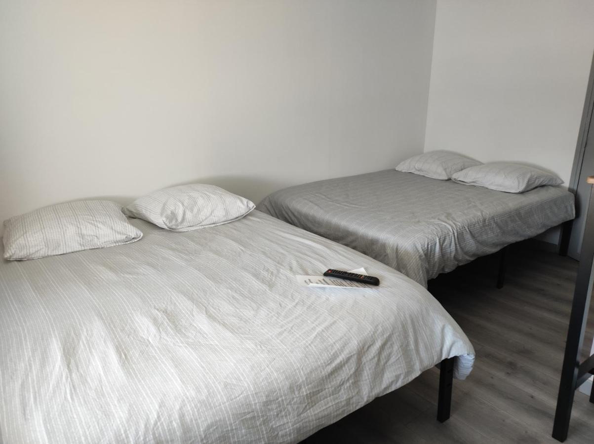 HOME CONNECT Appartements d'hôtes - entrée autonome Charmes  Quarto foto